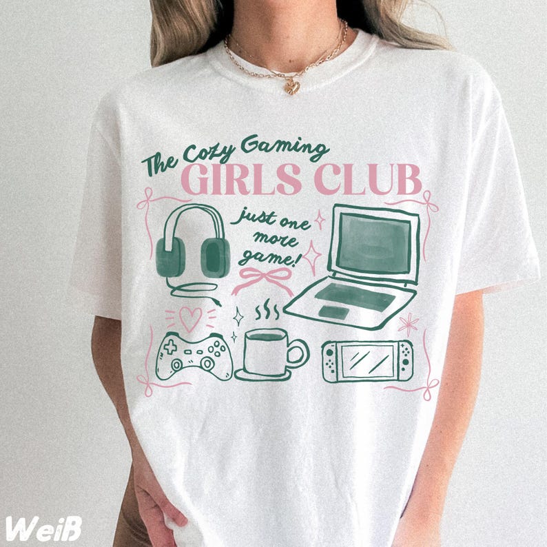 The Cozy Gaming Girls Club T-S - Pc Gaming Club recensione e prezzo